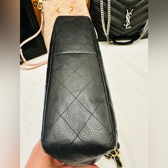 CHANEL Jumbo Classic Single Flap Caviar Leather Handbag Black/Gold Hardware - Picture 15 of 15